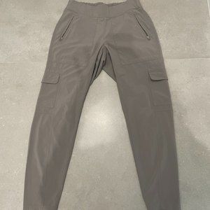 Athleta Chelsea Cargo Jogger Pant - Gray Size 4